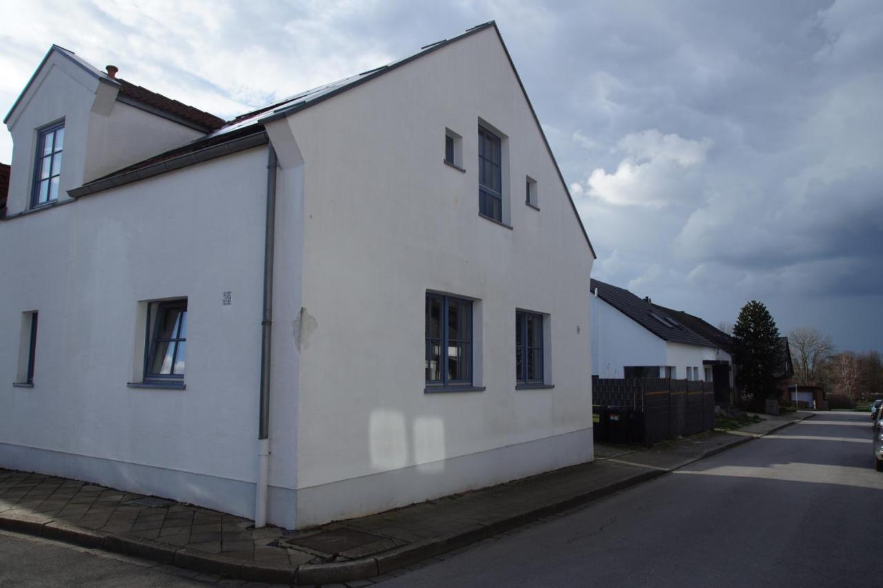 Kunst Und Bergbauflair An Der Ruhr - Inklusive Netflix & Prime Apartment Bochum Exterior photo